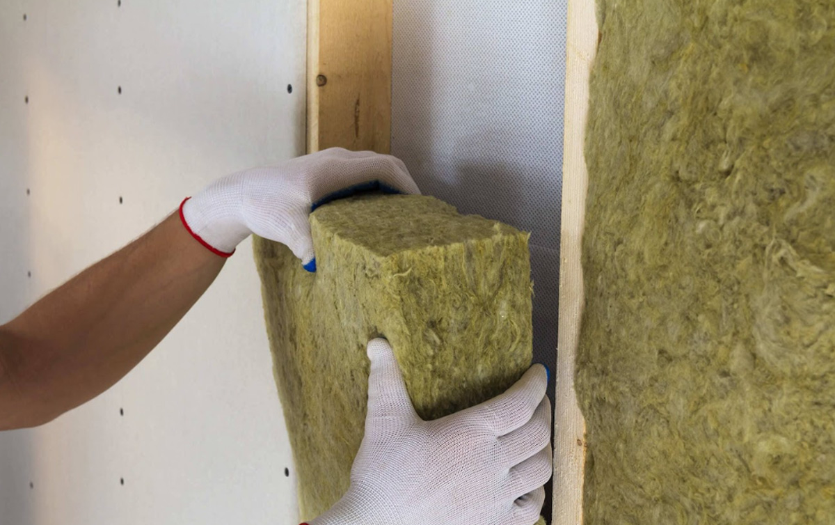 Виды утеплителей.  Материала для утепления здания.