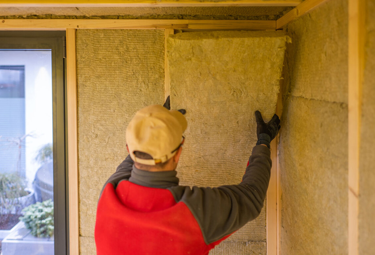Натуральные утеплители: опилки, солома, пробка. Утепление помещений натуральным сырьем.