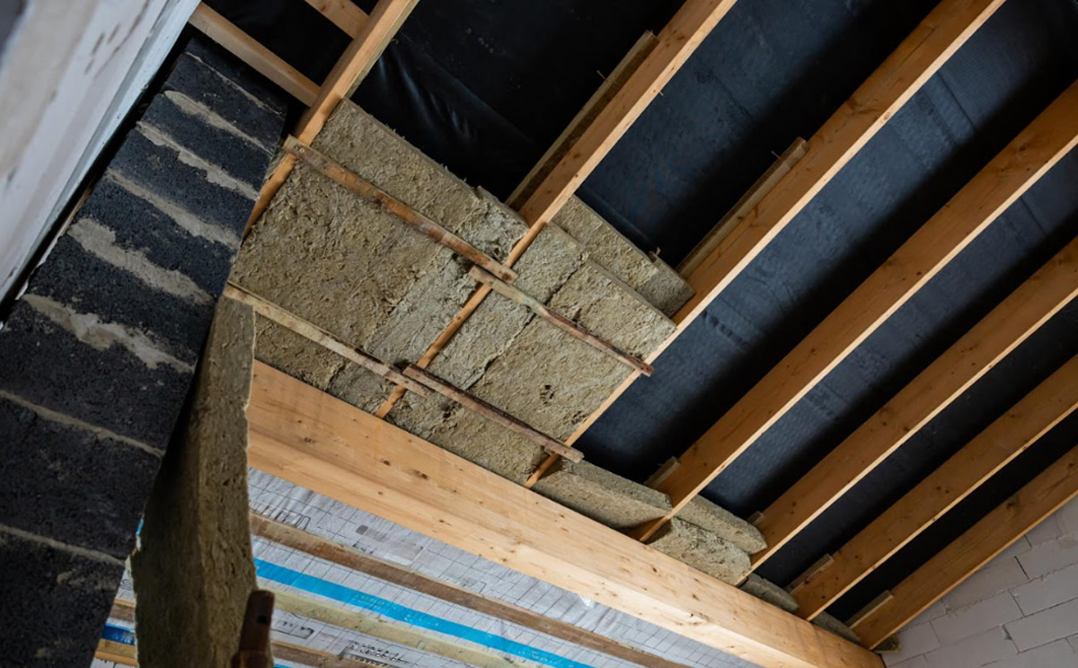 Технологии утепления разных частей дома. Виды утепления крыши.