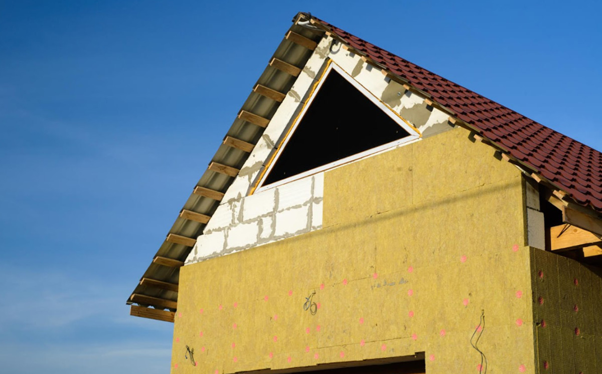 Выбор подрядчика: как не переплатить? Услуги подрядчика при теплоизоляции фасада дома.