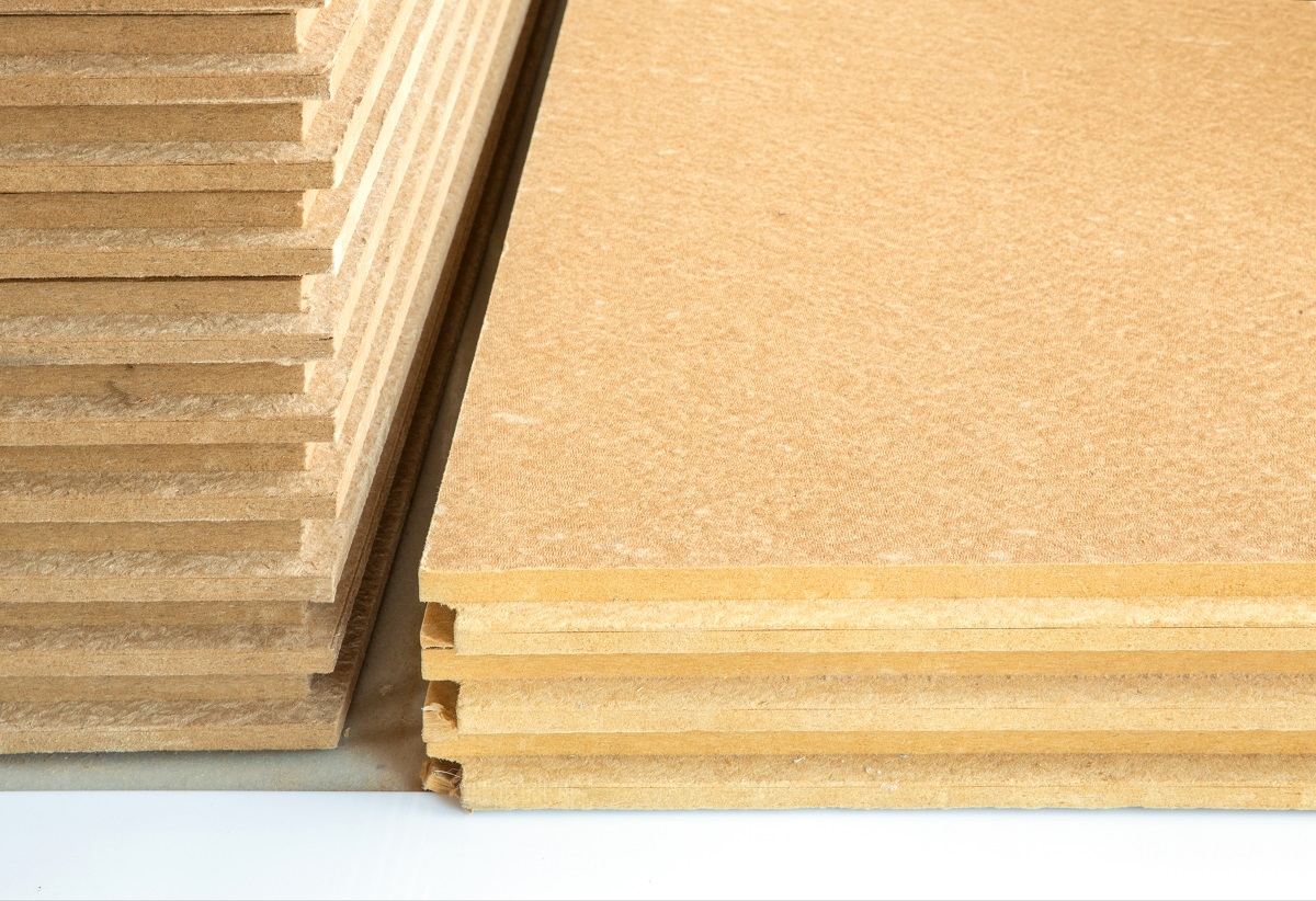 Стопка деревянных плит.