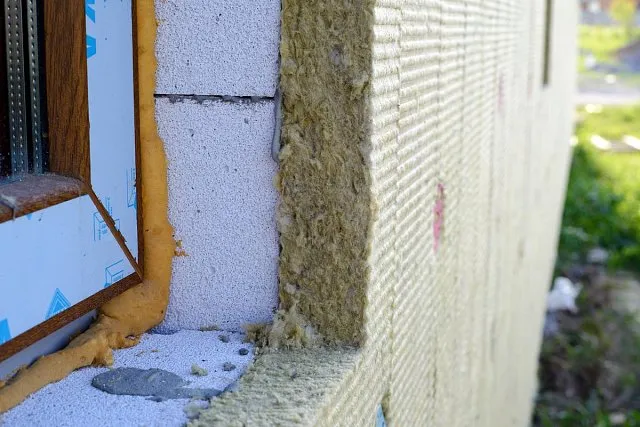 Утепление фасадов дома минватой: преимущества и основные технологии