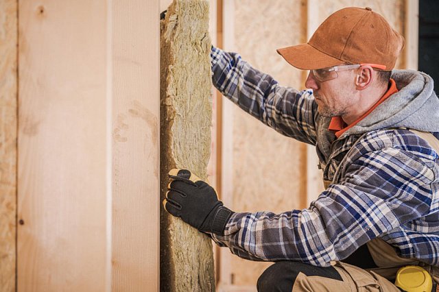 Утепление деревянного дома снаружи минватой